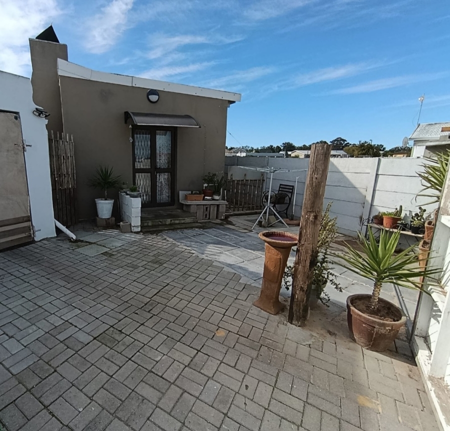 To Let 4 Bedroom Property for Rent in Hopefield Western Cape
